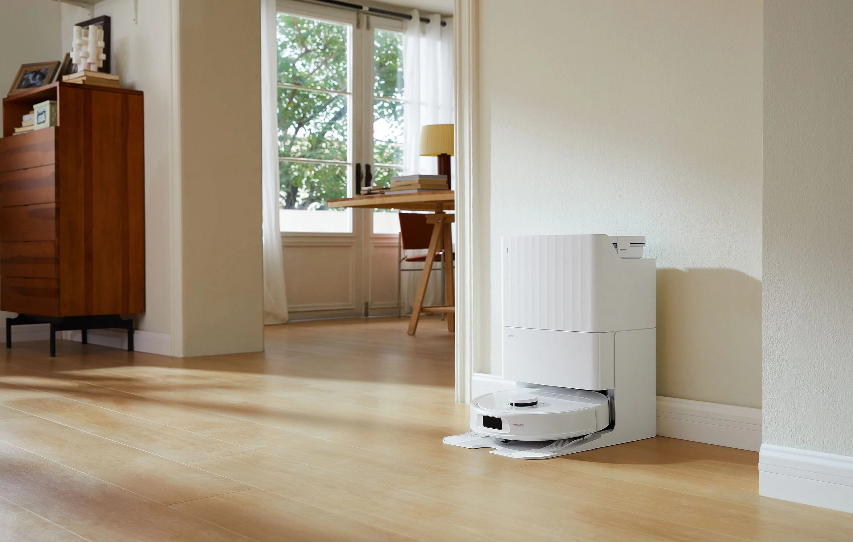 Cómo Usar Aceites Esenciales en tu Robot Aspirador (Roomba, Conga, Roborock) de Forma Segura