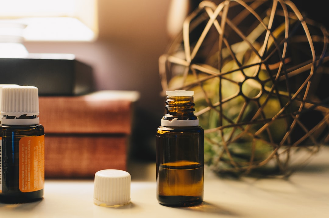 Aceites Esenciales para Contribuir al Equilibrio del Sistema Nervioso: Enfoques para el Bienestar en Situaciones de Estrés y Fatiga