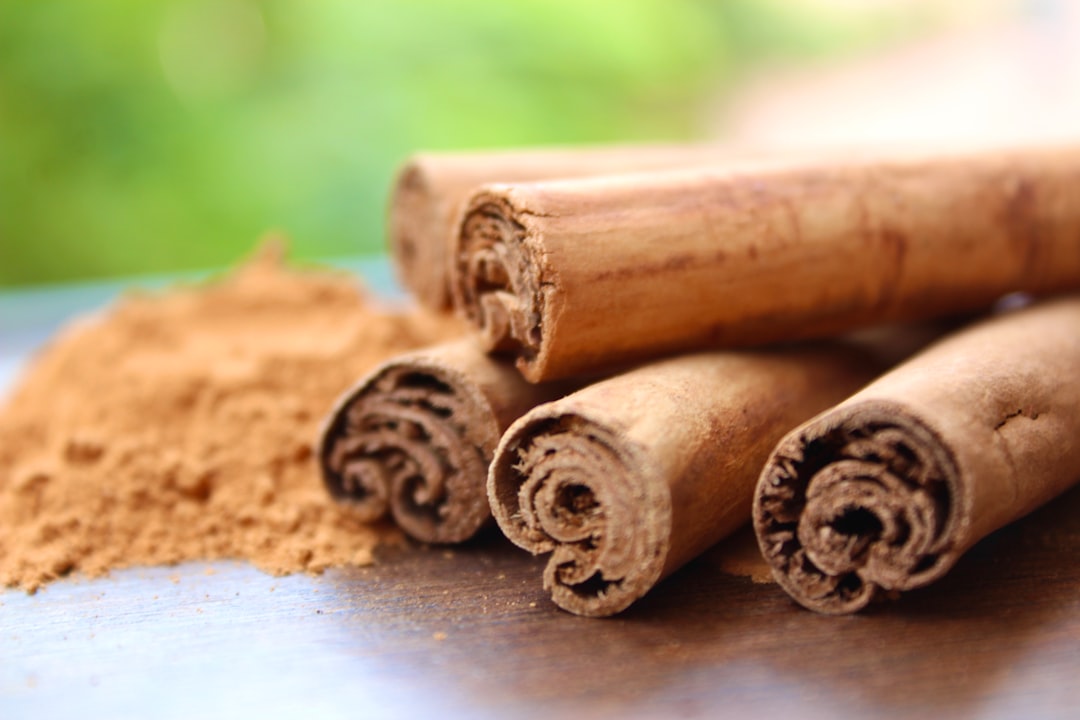 Usos del Aceite Esencial de Canela Young Living: Hogar, Cocina y Bienestar